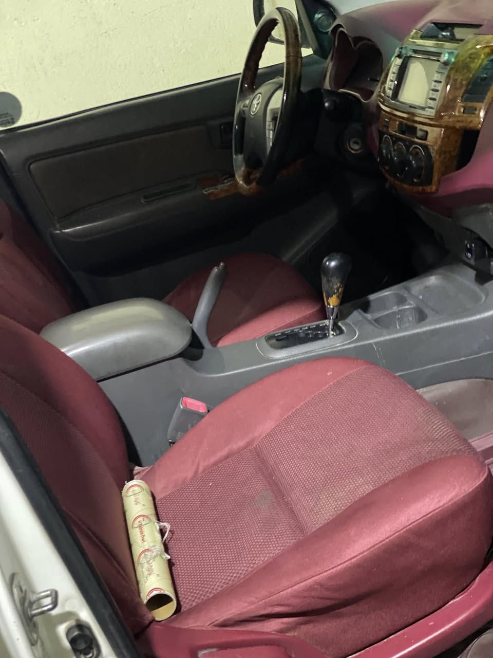 سلام عليكم للبيع بيكم هايلوكس موديل ٢٠١٤ السياره جديده من الدعاميه الى دعاميه رقم بصره تحويل ثاني يوم السياره جديده معنه الكلمه مكينه مامفتوحه كير تماتيك مكان السياره البصره الزبير المو شراي لايتصل ***********
