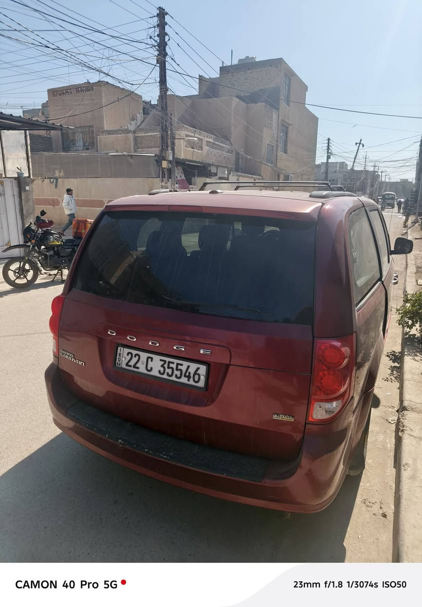 السلام عليكم
سيارة دوج كرفان مديل ٢٠١١ 
بيها مكينا ٢٠١٨  
سياره بدون حادث كلين ونضافه الكشر والداخل مثل ما موضح بصوره سياره مواصفات عادي 
البيبان تحكم يدوي 
بيها بعض النقوصات 
السعر 128
عنوان بغداد / الشعب 
الاستفسار ‏‪***********‬‏ 
‏‪‏
