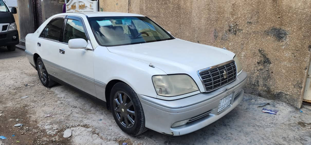 السلام عليكم
تيوته ملكه 
موديل 2004 
دكمتين سياره فول واحد علا واحد 
تبريد ثلاج 
السياره بيها كصه قماره فقط باقي كفاله عامه 
السعر 45 
بغداد البلديات 
***********
