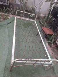 بسم الله الرحمن الرحيم سرير للبيع 25 الف 07702586291