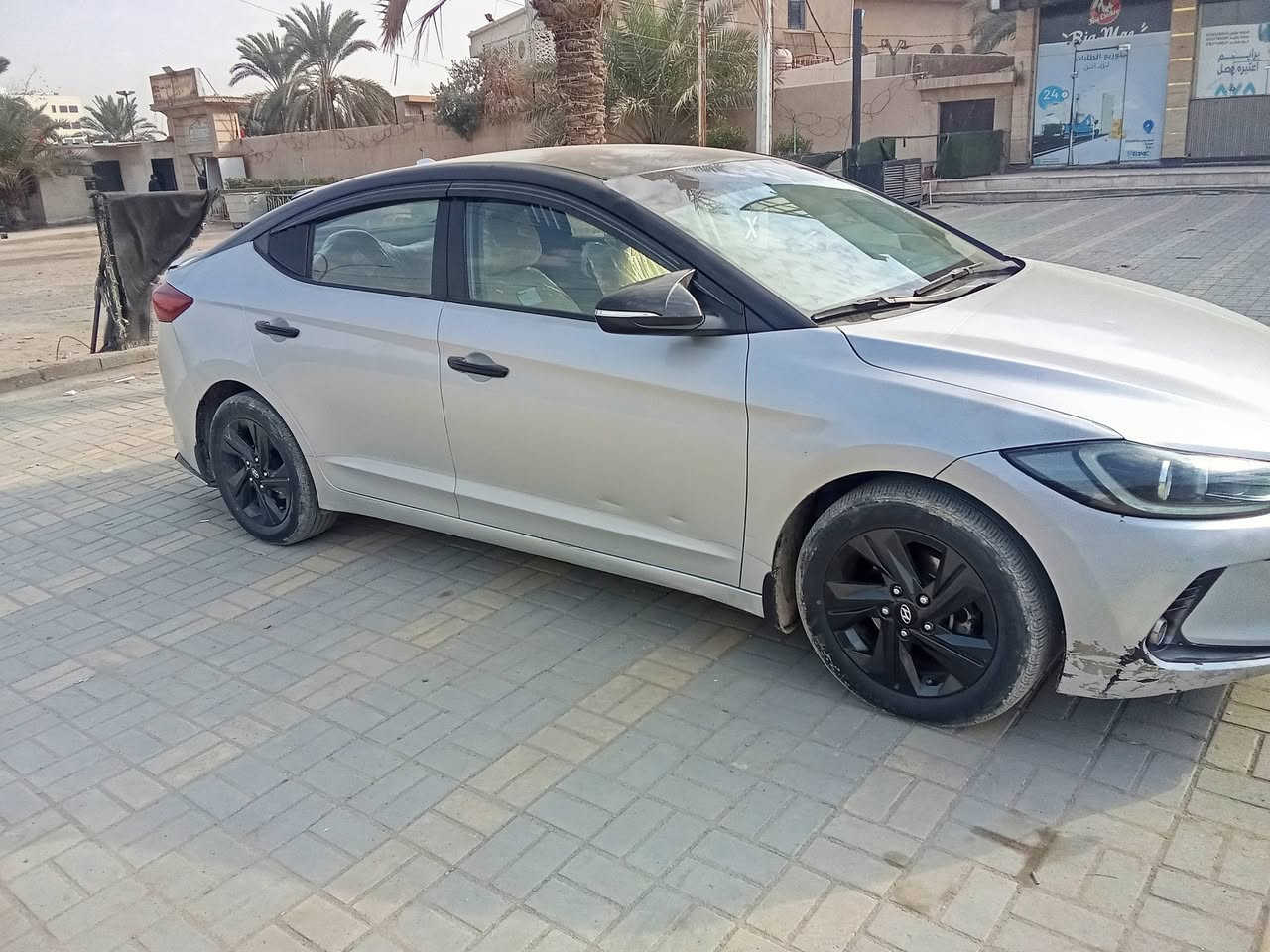 لسلام عليكم النترا خليجي موديل 18 محرك ١٦٠٠دوش كير ايتي ٦نمر رقم اربيل تريد تحويل تريد وكاله حاضر 
السياره بيه فابلون اثر جراد قليل لا اكثر خليته حته احافظ عليهن 
المواصفات نص فول بيه جاملغ جه السائق صبغ فقط يعني لا حار ولا بارد حته ما مفتوح الباقي مكفول عده  شخط  بسيط بس كتبتهن حته أوضح رايده ١١٦ وبيه مجال بسيط مكاني بغداد الدوره السياره مسويله ادامه كامل ومشدودله ويل  مال النترا ٢٣ سياره أحله من صور داخل جديد جدا ودمتم في رعايه الله وحفظه ***********
