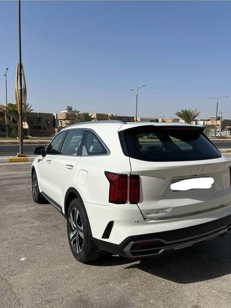 السلام عليكم ورحمة الله وبركاتة
كيا سورنتو 2023 خليجي محرك 4 سلندر 2.500 سمارت 
ماشية = 105.000 km
7 راكب
3 قطع تبريد
رقم اربيل
فول مواصفات 1/1 

السعر: 🟧 25.500$ وبيه مجال 

للتواصل: ***********

مكان السيارة : الفلوجة
