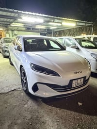 سلام وعليكم بي واي دي سيل 6 او كن L سيل 6 لون ابيض وداخل ابيض ماشية 10...