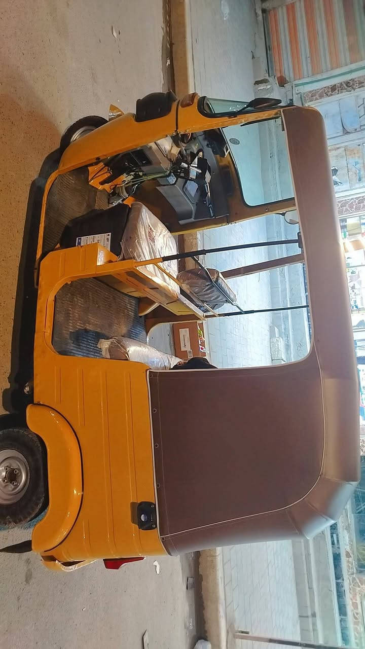 سلام عليكم  عندي  تيك توك موديل20 رقم انجليزي    شهر11 خير من الله مكان بغداد مدينه الصدر .  سعر  7600 وبيها مجال حق الجيه رقم الهاتف***********
