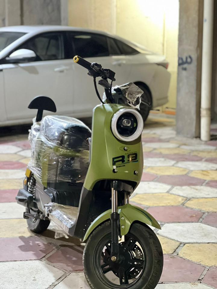 السلام عليكم دراجه R9 2025 فول الدراجه كارتون جديده بمعنه الكلمه بطاريات الكبار 32 ويلي لاصليات استعمال قليل كلش السعر 450 وبيها مجال بسيط مكاني قبلت حي المهندسين للستفار اكثر *********** وتساب متوفر
