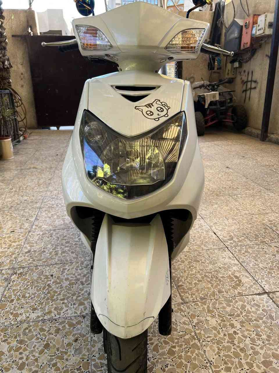 السلام عليكم سكنس فحل ياباني نوزل ام الطلاعات بك لايت لد كلاجات رياضيه دراجه مال رمبه  نضافه 100‎%‎ الدراجه مكفوله السعر (مليون )وبيه مجال العنوان بغداد رقم الهاتف*********** واتساب موجود
