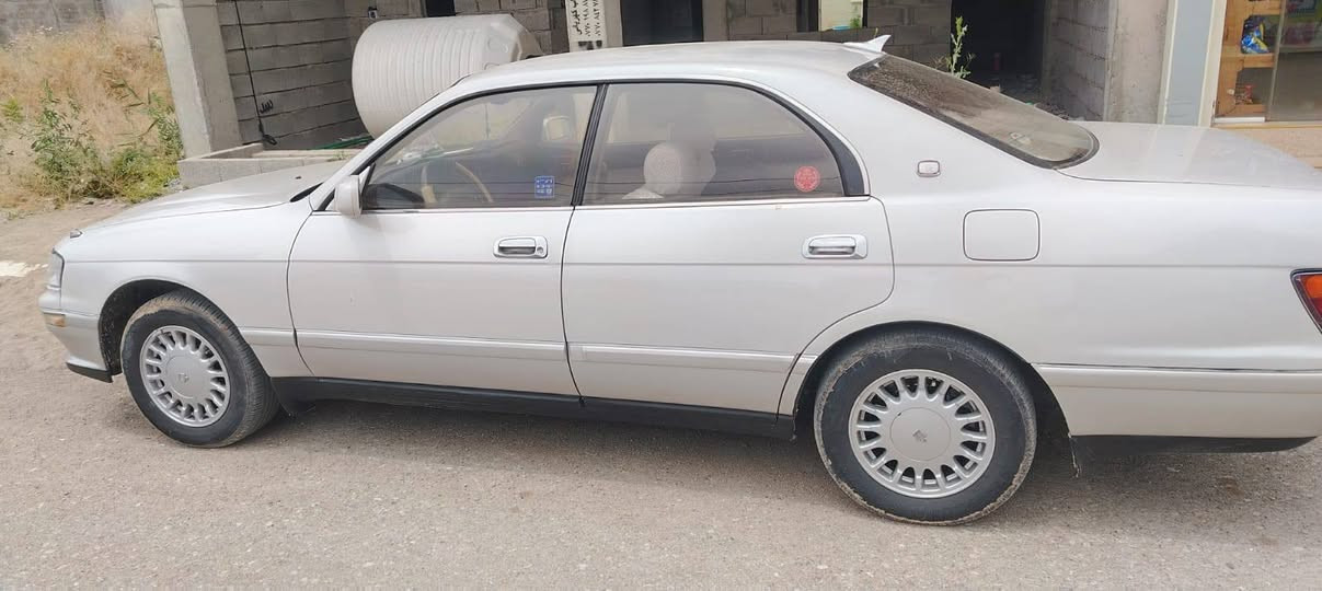 تايوتا 94 محرك بطه رقم وسنويه جديد بأسمي شرط التحويل...نظيفه مال جناي.. تبريد تايرات جديد كير محرك جديد سعر 68$..لأتصال بالرقم *********** خناقين, ديالى
