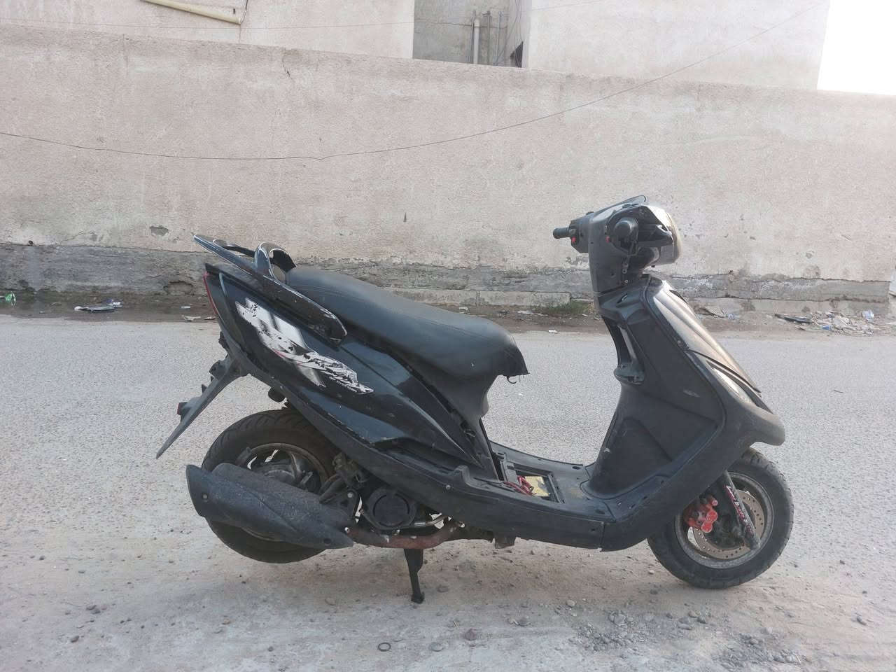 ياماها ماكس 140 مكفولة كلشي بيها بلادي ابيع كوم حديد فقط الصالنصة تحتاج تضبها السعر ٢٠٠ الف وبيها مجال مكاني الشرطة الرابعة البياع
***********
فقط واتساب عندي
