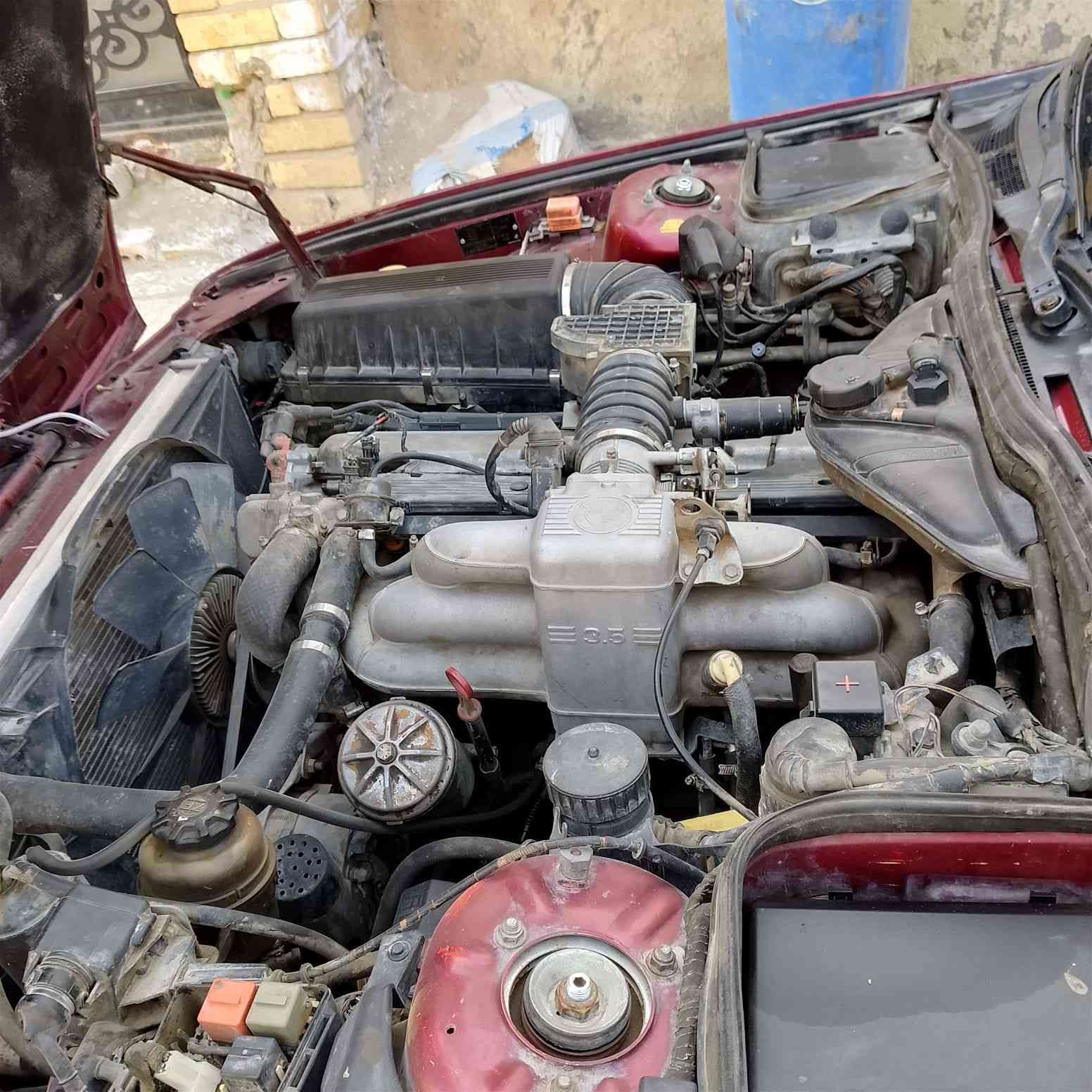 السلام عليكم 735 مديل 93 كير مكينه تبريد فتحه  صدر تخم تاير مكفول صبغتها حلوه بيها كم ملاحضه مكلف بل نشر *********** سعر 53 وبيها مجال
