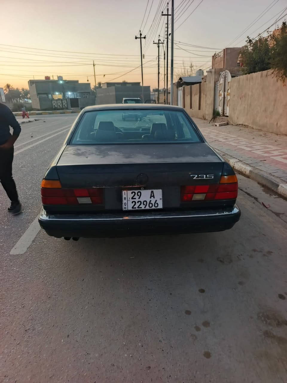 السلام عليكم عندي BMW 735 رقم واسط دولي اريد ابيعه حداديه جديده مكينه خير من الله ما اكلك زيرو السياره يرادله صبغ غرفه كامله جديده من الدشبول للجنطه باتري جديد وصايره عليه الله شاهد على كل حرف حجيته فوك ٦٥ ورقه من وره التصليح لان اخذته جنيان والله حته ارفيو جديد بس اني اكلك تجي بعينك وشوف اريد ٣٥  والله العظيم لو ما محتاج ما ابيعه وكاعد اروح بيه للدوام بغداد وكلش مابيه سياره كربلاء اطوريج وتجي اشوف بعينك لان حته صور ماعندي اله واذا ماعجبتك اني ارجعك الاهلك لان مالي خلك اطكله صور 
***********
***********
