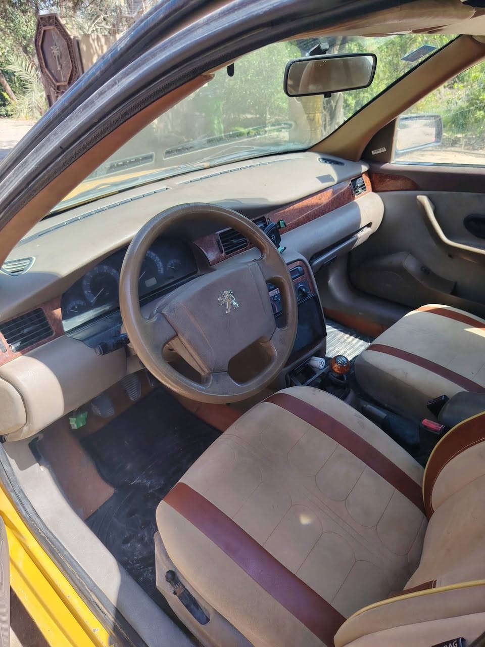 السلام عليكم سمند للبيع موديل 12 سنويه لل 27 مصفره هيئه و غرامات السعر 25 و بيها مجال ***********
