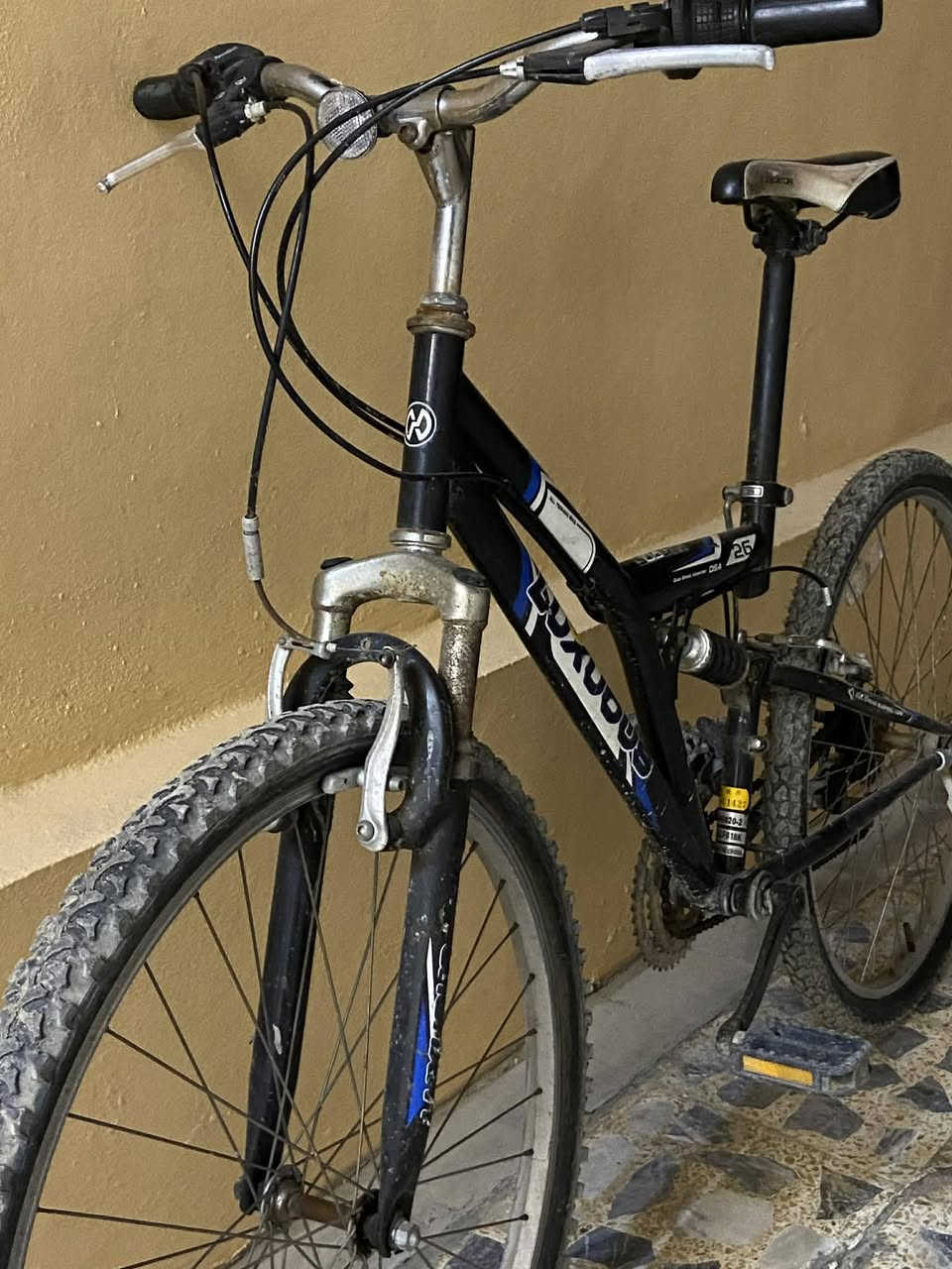 السلام عليكم
بايسكل جبلي حجم 26 
جديد كامل ما ناقصة شي تواير جدد وكلو شرط 
سعر 100 وبي مجال الطيبين 
مكاني موصل ايمن 17 تموز


**إذا كنت صاحب هذا الإعلان وتريد حذفه لأي سبب، رجاءا أرسل رسالة إلى الدعم الفني**