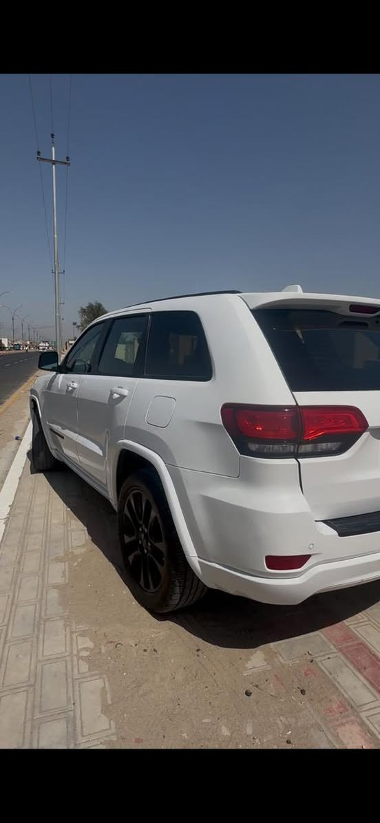 السلام عليكم جيب كراند شيروكي 2019 بلاك توب فول مواصفات فتحة سقف رادارات نقطة عمياء كبح خلفي اوتو شاشة جبيرة تدفئة مقاعد مرآة تعتيم هيتر مري جانبية باب خلفي كهربائي حادث سطحي بدون ايرباك السيارة باسمي السيارة على وضع الشركة ماشية 88 قابلة للزيادة مكان السيارة كربلاء سونار مرفق مع الصور معروضة 238 مجال بسيط ***********

