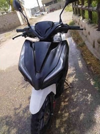 دراجه كليك للبيع  نضيفه كلش  الدراجه  شغاله من كلشي     الصور تحجي كلش...