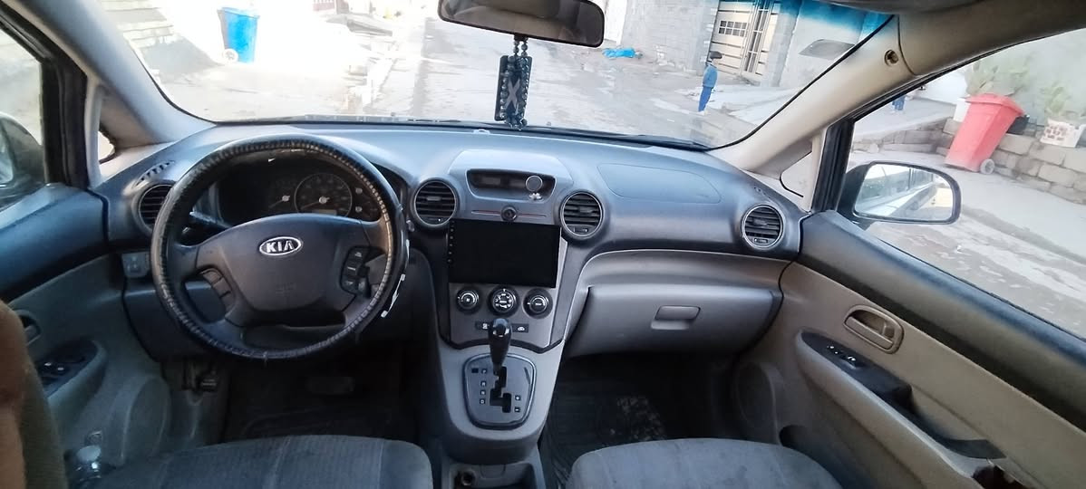 السلام عليكم.. كيا كارينز 2008 رقم بغداد دولي بأسمي سنويه وهزه جديده وارد امريكي صبغ حزام حادث جاملغ امامي  محرك 2700 المرغوب 5 كير خمسه راكب سياره جاهزه السعر 80 وبيها مجال مكاني بغداد ابو غريب شراي يتصل مارد علفيس ***********
