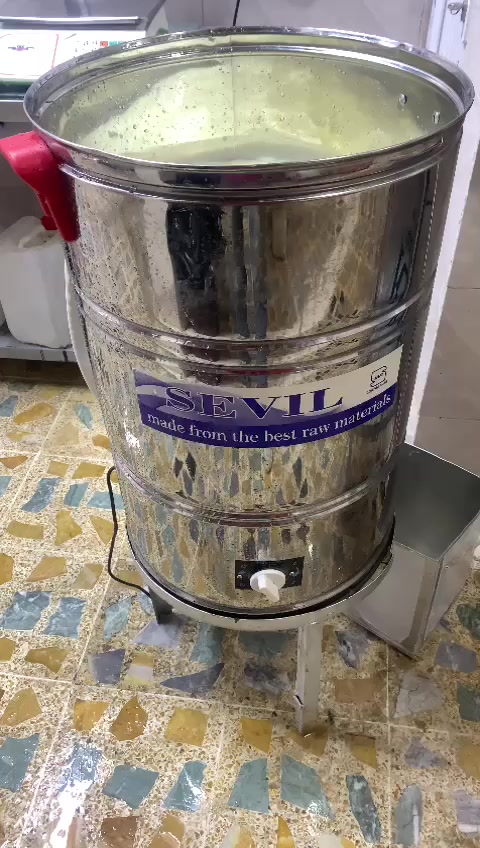 وصل وجبه جديد من خلاط ايس كريم ازبري او شربت


**إذا كنت صاحب هذا الإعلان وتريد حذفه لأي سبب، رجاءا أرسل رسالة إلى الدعم الفني**