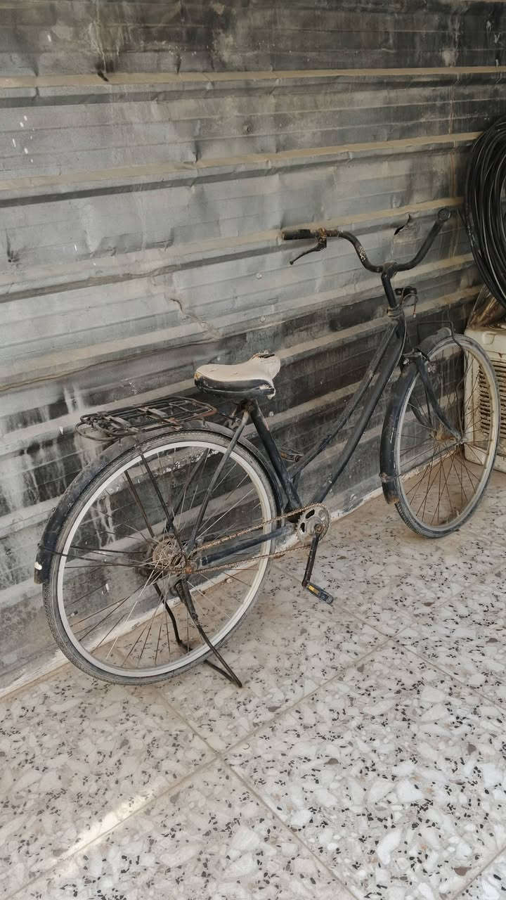 للبيع يردلهم شويا تصليح الواحد ب35
عنوان حي بدر 
***********
