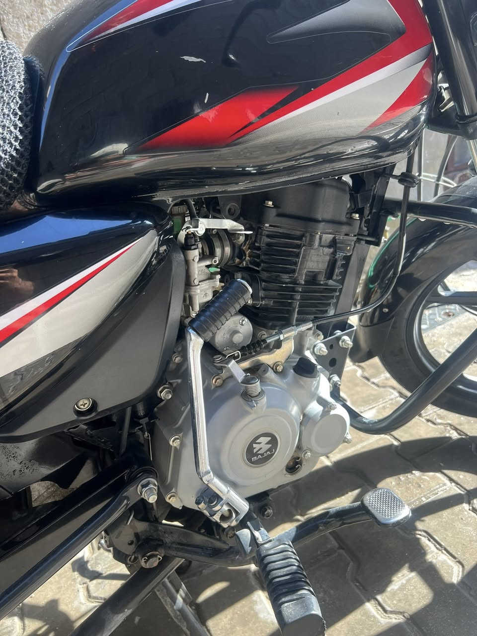 من رخصه الادمن
سلام عليكم 
بوكسر موديل 2023
الدراجه نضيفه و خير من الله 
ماشية 18 الف اني منتسب و شتريت سيارة الحمد الله
الدراجه امانه الله نضيفه و كفاله عامه من كلشي
السنوية  بأسمي تحويل ثاني يوم رقم بغداد مميز 
السعر 2600 وبيها مجال لجيتكم
و جيب وياك احسن مصلح بـ العراق و تعال و شوفها

عنواني بغداد الصالحية
إذا تحبون راسلوني وتساب 
***********
