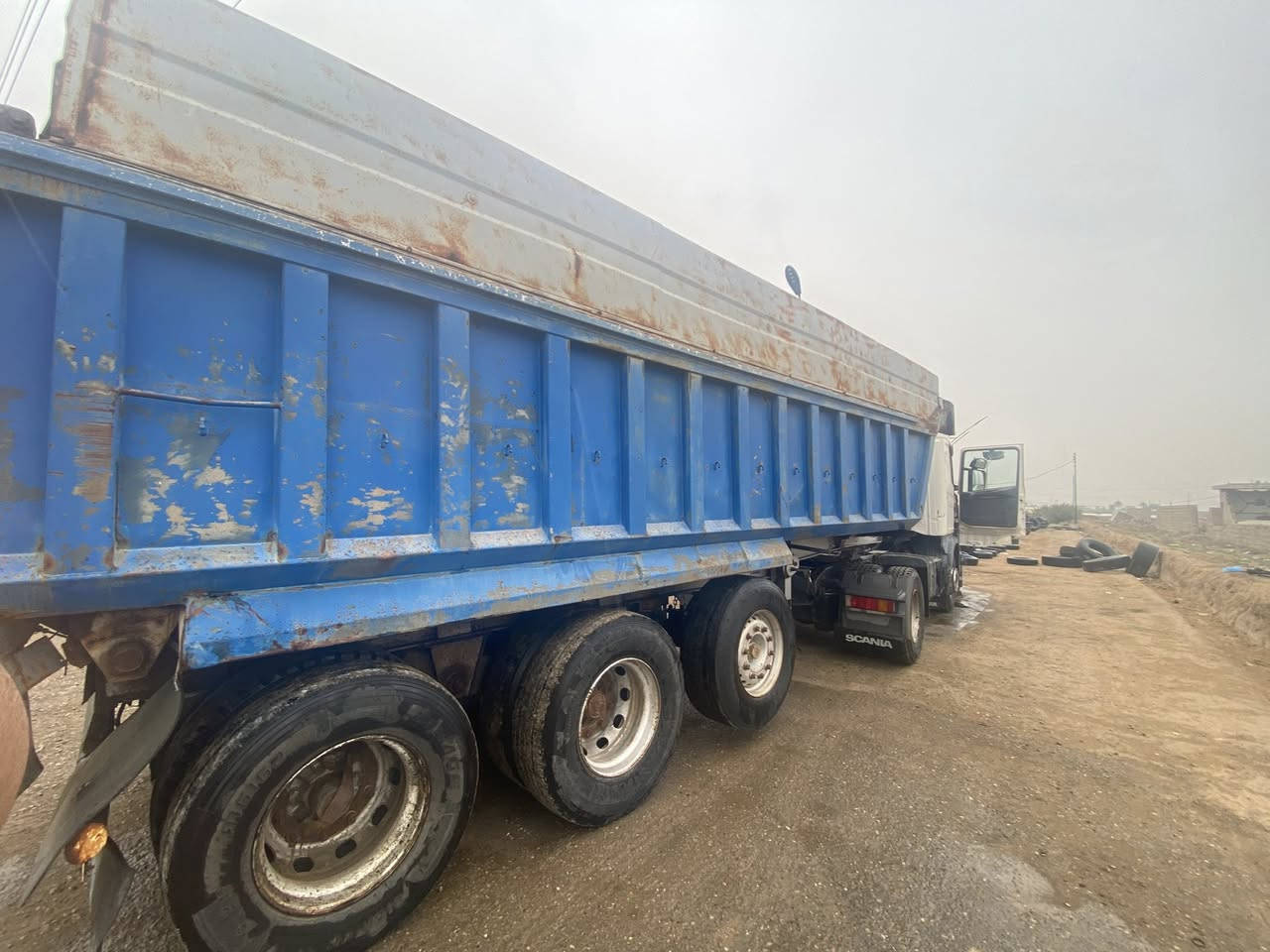 .
السلام عليكم 
سكانيه للبيع ٢٠٠٣
كير ومحرك شرط
كير ٣بـ٣
حجم المحرك ٤٢٠
رقم سليمانيه دولي
بأسمي 
تحويل مباشر
العربانه بدي نساف ألماني
٣ محاور 
٢ مزوج و١ دنكر سحال 
السياره احلى من الصور 
السعر ٢٤٠ وبيها مجال للشراي 
العنوان صلاح الدين 
رقم الهاتف ***********
