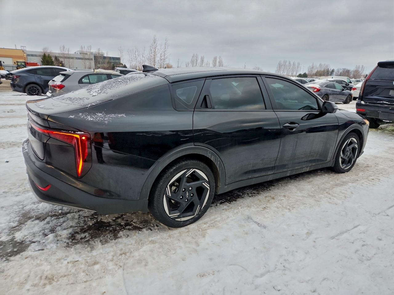 🚨 تنويه مهم
هذه السيارة معروضة في المزاد الأمريكي 🇺🇸
والمزايدة والشراء تتم عن طريق مكتب الباخرة للمزادات 🇮🇶
🔥 تدخل بكتاب الشهداء
───────────────

🚗 السيارة: 2025 Kia K4
📅 تاريخ المزاد: 24/02/2026
⚠️ الضرر الرئيسي: أمامي
📏 المسافة: 24,775 ميل
🔧 المحرك: 2.0l 4
🔢 رقم الشاصي: 3KPFU4DE1SE076641

───────────────

🔥 مجاناً مجاناً مجاناً
📄 تقرير كارفاكس مجاني بدون أي مقابل
───────────────

🚗 سحب السيارة خلال 24 ساعة من وقت التسديد
💸 حسابات مخفّضة وعمولات أقل من السوق
───────────────

🚢 الشحن متوفر من:
🇺🇸 🇨🇦 جميع الولايات الأمريكية والكندية
➡️ شحن مباشر إلى العراق
➡️ العقبة – جبل علي – ميرسين
───────────────

🛃 تخليص كمركي كامل من ميناء أم قصر
🏔️ تخليص كمركي إلى إقليم كردستان
🇯🇴 شحن مباشر إلى عمّان (العقبة)
🇹🇷 شحن إلى ميناء ميرسين – تركيا
───────────────

🏢 فروع الشركة:
📍 الفرع الأول: بغداد – السيدية – الإعلام
📍 الفرع الثاني: الإمارات العربية المتحدة – الشارقة – الصناعية 4
───────────────

👥 مجموعة البيع والشراء:
https://www.facebook.com/share/g/17pXXBgeeU/?mibextid=wwXIfr

───────────────

🎵 TikTok:
https://www.tiktok.com/@al_bakhera?t=8qGOLioZlVE&_r=1

───────────────

📞 للاستفسار والتواصل     ***********
