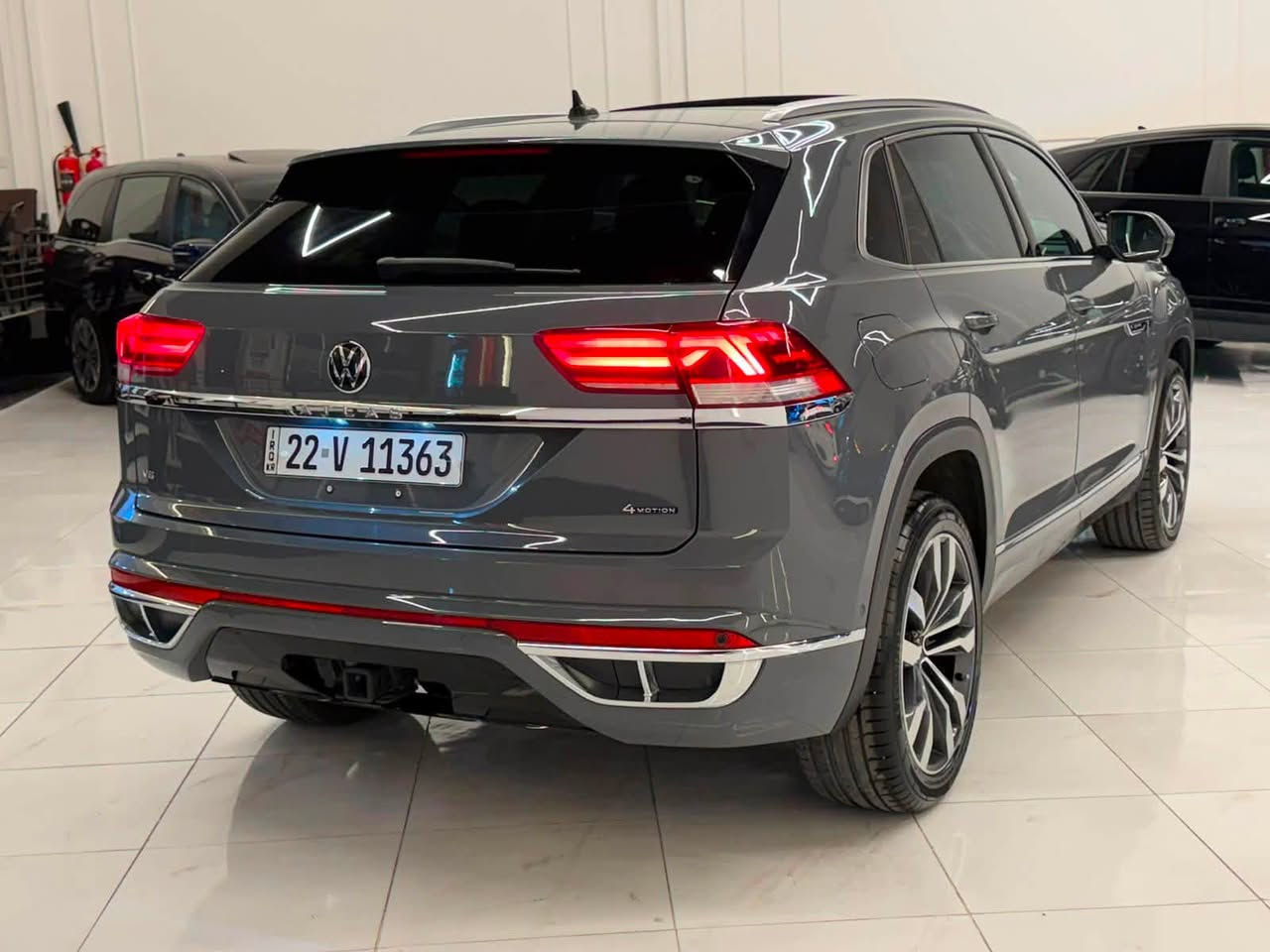 اللون : .اطلس كروس سبورت سمنتي ٢٠٢٣ كلين تايتل
‏  V6 Se R-Line.4Motic 
المواصفات فول فول/1/1/أعلى فئة 
عداد المسافة : 67ميل
حجم المحرك : 3.6( 6 سلندر )
السعر : 310$ بى مجال
المواصفات
دة بل اكسل : AWD  بردات ابواب
داخل احمر بيلادي فتحه سقف بانورما
ابواب بصمة بصمة تشغيل تشغيل عن بعد : REMOTE START
مرايا شفط كهربائي+إنارة 
سستم سماعات : FENDER شحن وايرليس
اوتو هولد : AUTO HOLD
اوتو ستارت : AUTO STARD
صندوق شفط كهربائي
 شاشة دشبول 
اوتو هولد
اوتو ستارت
اوتو بارك : AUTO PARK
اوتو ستوب : AUTO STOP
نظام : GPS
نظام : ECO
نظام : NORMAL
نظام : SPORT
نظام : SNOW
نظام
‏OFFROAD
نظام OFFR.CUSTOM
كشنات : خمس مقعد
كشنات جلد
كشنات جلد تدفئة+تبريد +خزن+ميموري
كاميرة " 360
كاميره امامي
كاميره خلفي
هاند بريك بصمة
رادار 360
رادار امامي ( تحديد مسار )
رادار جانبي ( نقاط عمياء )
رادار خلفي ( التحذير من الاصطدام )
حساسات 360
1.حساسات امامي
2.حساسات جانبي
3.احساسات خلفي
تحكم اسيرين استيرن تدفئة تبريد المس تبريد مركزي
لايتات LED زينون متحرك بيلادي بكلايتات LED بيلادي
ويل ابيض حجم 20
السياره كلين تايتل مكفول دعامية للدعامية

 مكان السيارة اربيل معرض شورش منطقة معارض
 *********** كورك مع وتساب
