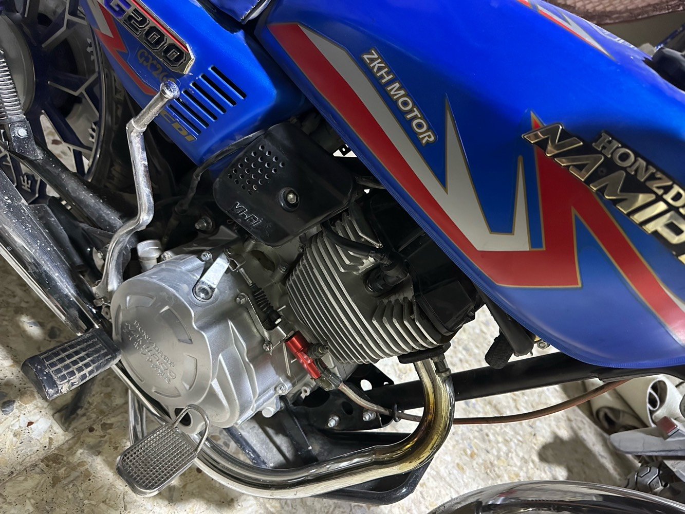 سلام عليكم شباب سونك 2025 لل بيع محرك 200 ccدراجه ضاغطه وزنجيل كفاله عامه نقصهه بس شاشه مالته ماكو السعر 750 وبيهه مجال عنوان بغداد الجزيره سياحيه  ***********وتساب موجود 
