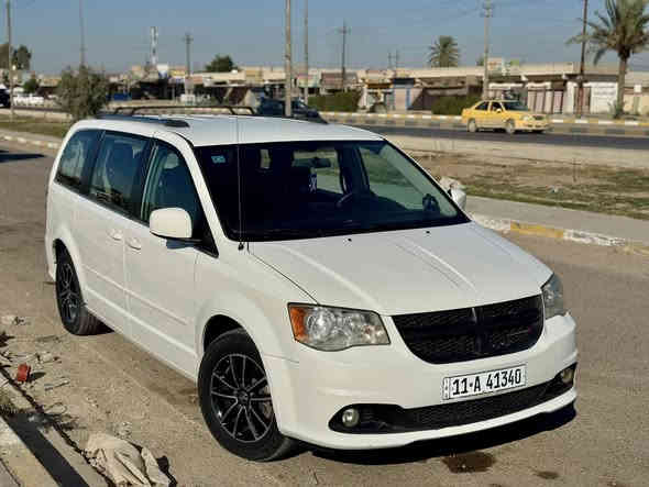 سلام عليكم دوج كرفان 2011 امريكي كلين تايتل بيها صبغ جاملغ خلفي فقط بدون دواخل بدون ايرباك سياره فول مواصفات بوب كهربائي تبريد مركزي جام كهربائي سياره فول ويلكب 16 مكينه وكير ؏َ وضع الشركه ممفتوحات سياره كتلوكات الشركه بيها ماشيه 150 حقيقي السعر (124 ) وبيها مجال قليل ***********
