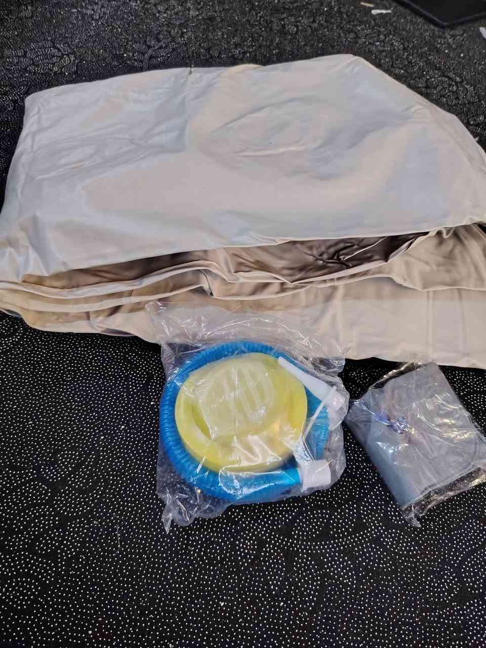 دوشك نفخ للتخييم وياه مخده والبم نفخ وجنطه حافظه


**إذا كنت صاحب هذا الإعلان وتريد حذفه لأي سبب، رجاءا أرسل رسالة إلى الدعم الفني**