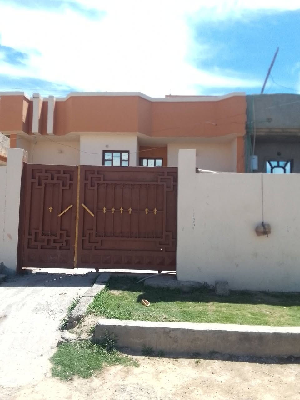 دار للبيع او مراوس العنوان بيجي الحي العصري قرب تموينية بيجي للاستفسار الاتصال على الرقم ‏‪***********‬‏// ‏‪***********‬‏
