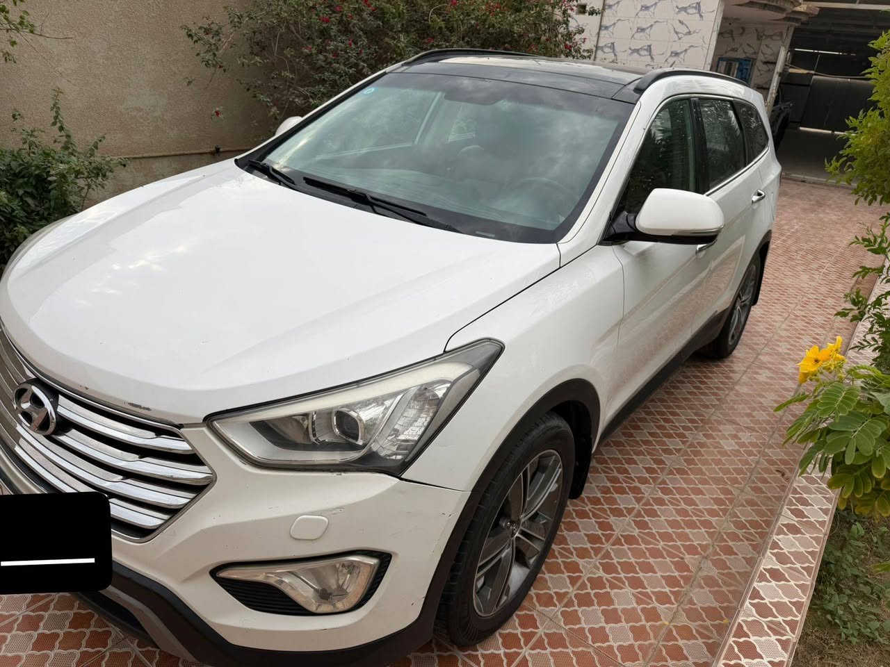 يا الله بسم الله رحمان رحيم سياره بيع او مراوس بدورنك او جارجر 
سنتافي موديل 2014
وارد خليجي 
محرك 6 سلندر 3600
فول مواصفات
بانوراما
سايد بريك دكمة
كشنات تدفئة تبريد
كشنات جلد بلاد 
شاشه تحكم ستيرن 
كامره خلفيه 
رادر خلفي 
سياره ٧راكب 
سياره كامله نقص برغي ما بيه 
وبل خير عل ياخذه 
رقم بغداد انكليزي بأسمي تحويل مباشر 
السيارة فول الفول
مكينة وكير كارتون
حدادية جديدة
 تخم تاير جديد 
ويل نجمه كروم 
كتاب فحص سياره داخل لمنشور 
السعر 175وبيه مجال بسيط ومن الله توفيق 
التواصل: ***********
