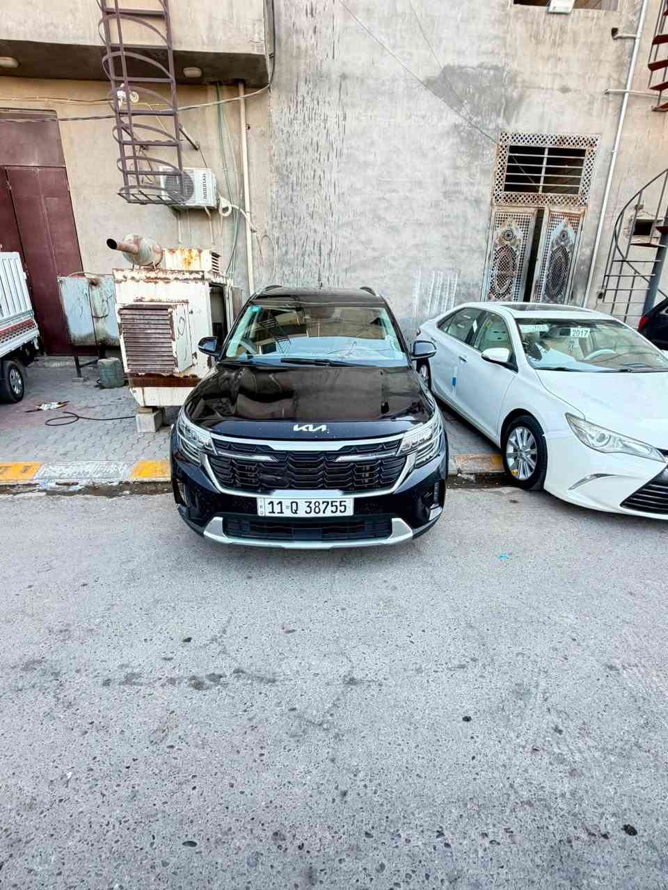 كيا سيليتوز 2023
وارد أمريكي 
حادثها بنيد وجاملغ بدون دواخل 
فول ما عدا الفتحه 
مواصفاته 
تشغيل عن بعد 
بصمه 
رادارات من اربع اتجاهات 

تحديد مسار 
قياده ذاتيه 
تحول ثاني يوم 
رقم بغداد 

***********
