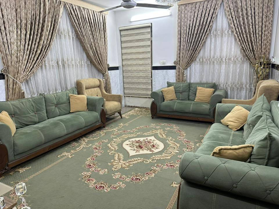 السلام عليكم
تخم للبيع مع الزولية مع بردة عدد 2 السعر : 500 الف دينار
لمن لديه رغبة بالشراء مراسلتنا على رقم الواتساب 
***********
