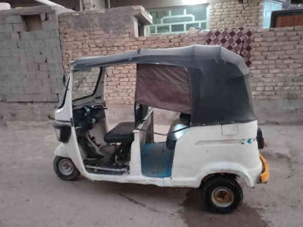 تكتك للبيعtvsموديل 18محرك نضيف شلعه ومعدل تخم تأثير جديد كهرباءيات كامل دريم شفتات جدد كابريتر جديد السعر 2100الشراي يتصل***********/*********** بغداد
