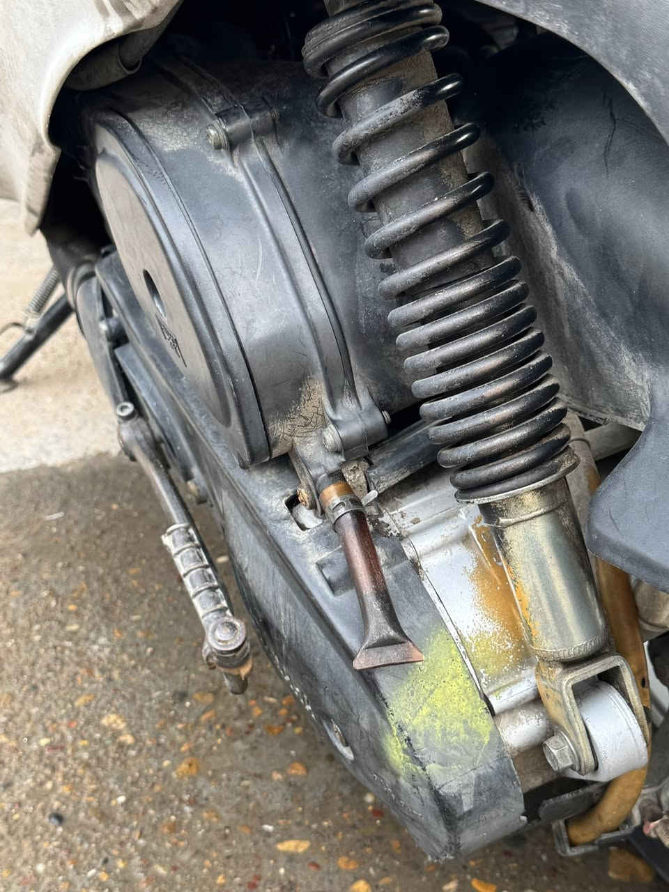 سلام عليكم ماكس منغولي دراجه مال رمبه صار شهرين من منزلها ختم واحد سلف هندر خير من الله مكفوله من الفتح وصوت ودخان نقصها جاملغ امامي فقط وستان تعليك كامله دراجه من كل النواحي اوراق معرض اصليه العده مالتها بصندوك سعرها ٥٥٠ وبيها شي بسيط حك الجيه مكاني بغداد صليخ ٦٠٠  ***********
