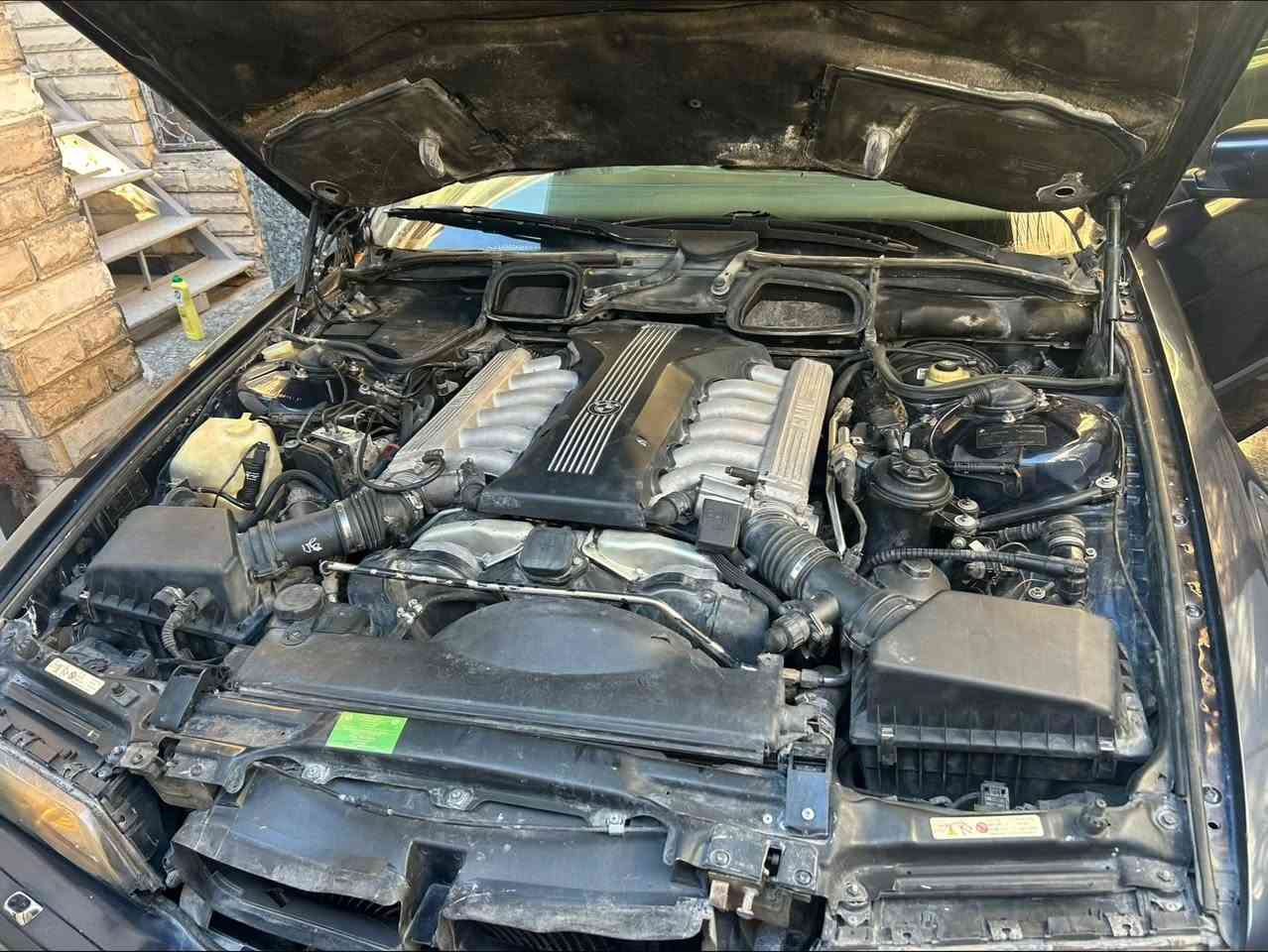 للبيع BMW  E38 ١٢سلندر
حجم750iLV12
مصفحه تصفيح بلادي الماني ضد الرصاص
موديل 1999
رقم بغداد أنكليزي بئسمي تحويل او وكاله ومذكور بلسنويه مصفحه
جديده ماشيه ٩٦ الف حقيقي
فول مواصفات
جام ٤ يصعد وينزل
ستيرن كهرباء
تحكم ستيرن
كروس سرعة
مري كهرباء
سيدي جنجر
كشنات جلد كهرباء امامي  ولخلف
٥ بردات
بطل اوكسجين بل جنطه +منضومة حريق
حساسات امامي وخلفي
برده خلفيه كهرباء
بردات بل أبواب الخلفيه
جنطه شفط
صافرة إنذار ابلادي +لاقطه
تليفونات ٢ بلادي وشغالات
تبريد +تدفئه
محرك +كير +تايرات+باتريات كلهن جدد مكفولات من كلشي والسياره بدون اي نقص
عنواني بغداد السيدية
***********
