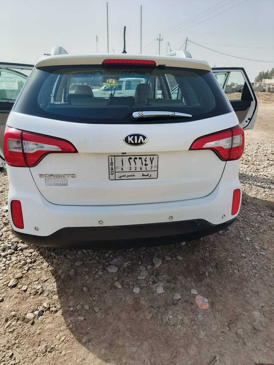 سلام عليكم 
كيه سورتوو ٢٠١٥ خليجيه فول عده الفتحه السياره مكفوله كفاله عامه تخم تاير جديد حداديه جديده مكينه وكير مكفولات كلشي شغال بسياره رقم واسط سنويه ٢٠٢٧ تحويل مباشر مكان الساره واسط كوت مركز المدينه سعر ١٧٠ وبيه مجال ***********
