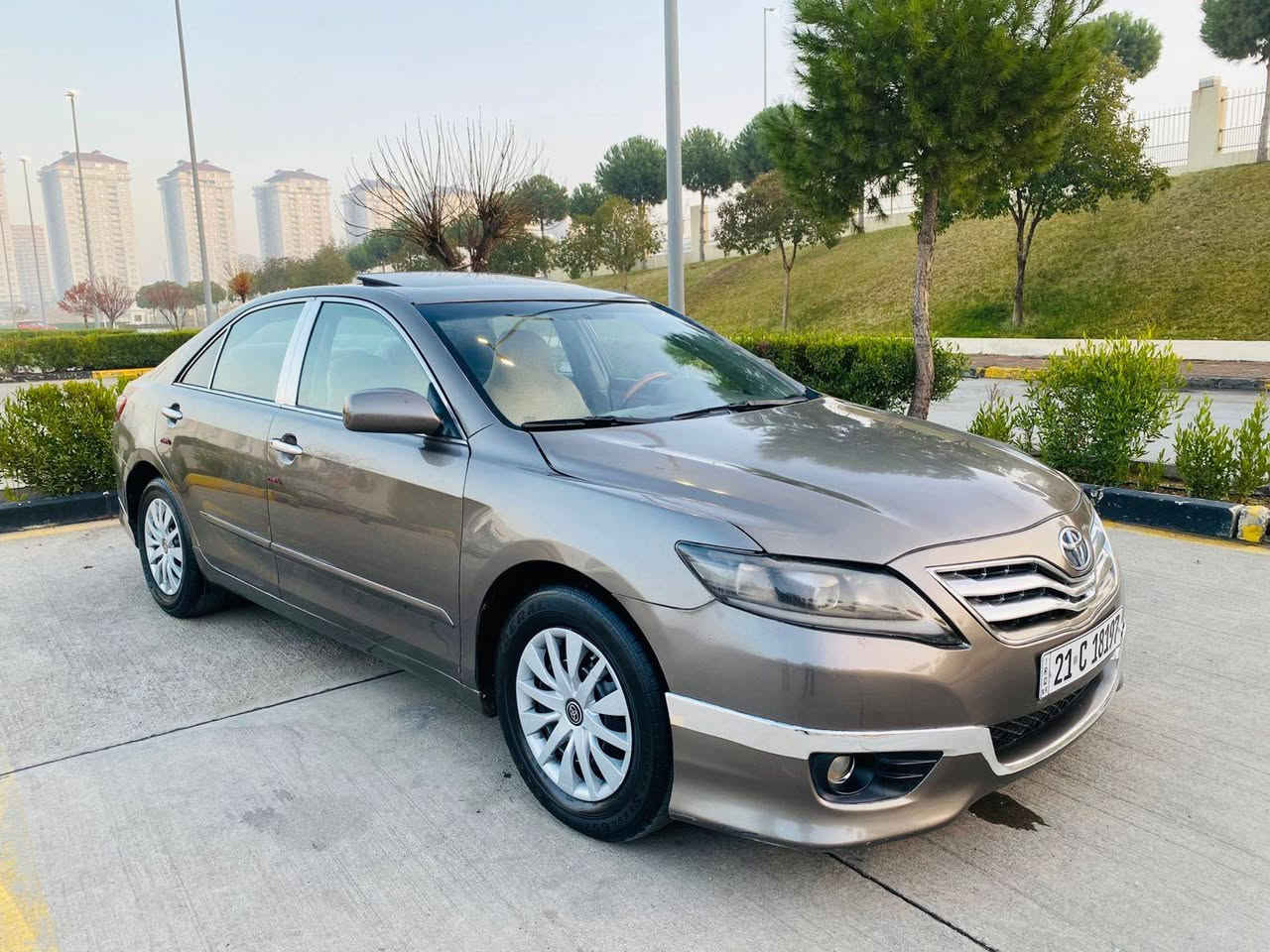 توێتا کامیری ٢٠١٠
Toyota Camry 2010 glx 
خلیجی
فول فول مواصفات سەقف سلایت شاشە ئای بات سوکان فۆلیۆم سەنەوی تا ٢٠٣٠ تازە یە سەیارە کامل بۆیاخە لە سەر کاڵ بونەوە بئ دەحم بیشو دوای کە بس دەحمی نییە سەیارەکە هی ماڵی خۆمە هه موگیانی بەشەرت جوار تایەی تازەیە  نرخی ٨٧ گەڵا ژمارەی مۆباهیل ***********       کۆرەک ***********
