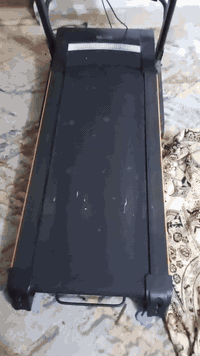 متاح جهاز جري جبلي المكان شهداء البياع السعر 160.  07767315047