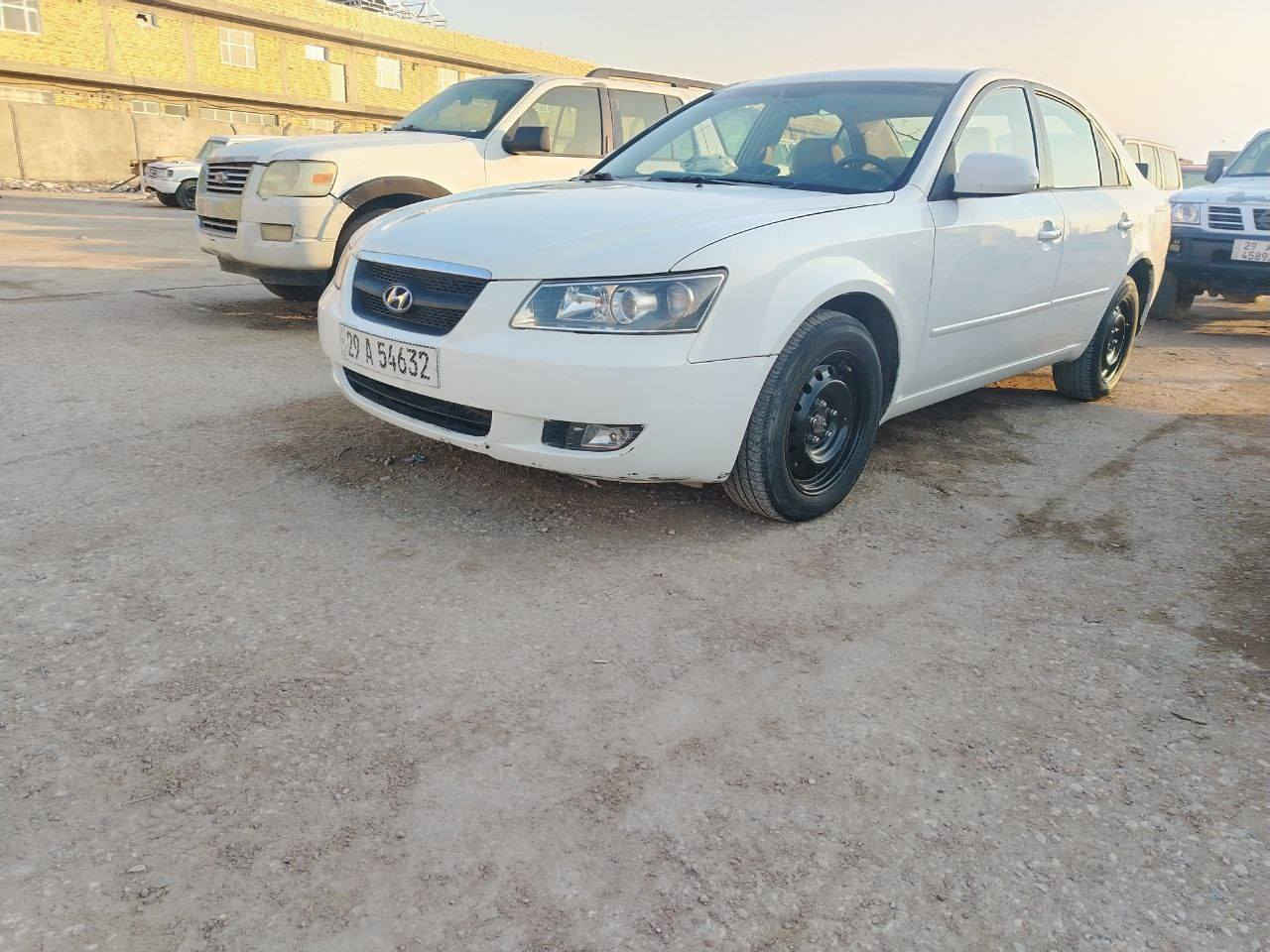 سوناتا موديل ٢٠٠٨  
 مكفولة من كير ومحرك وضربه
 فقط بيها صبغ عام  
 محرك ٦ سلندر٣٠٠٠  

جاهزه سياره  من كلشي تبريد حدادية اادامه كامله
   مكانها واسط الكوت للاستفسار الاتصال على الرقم ***********
