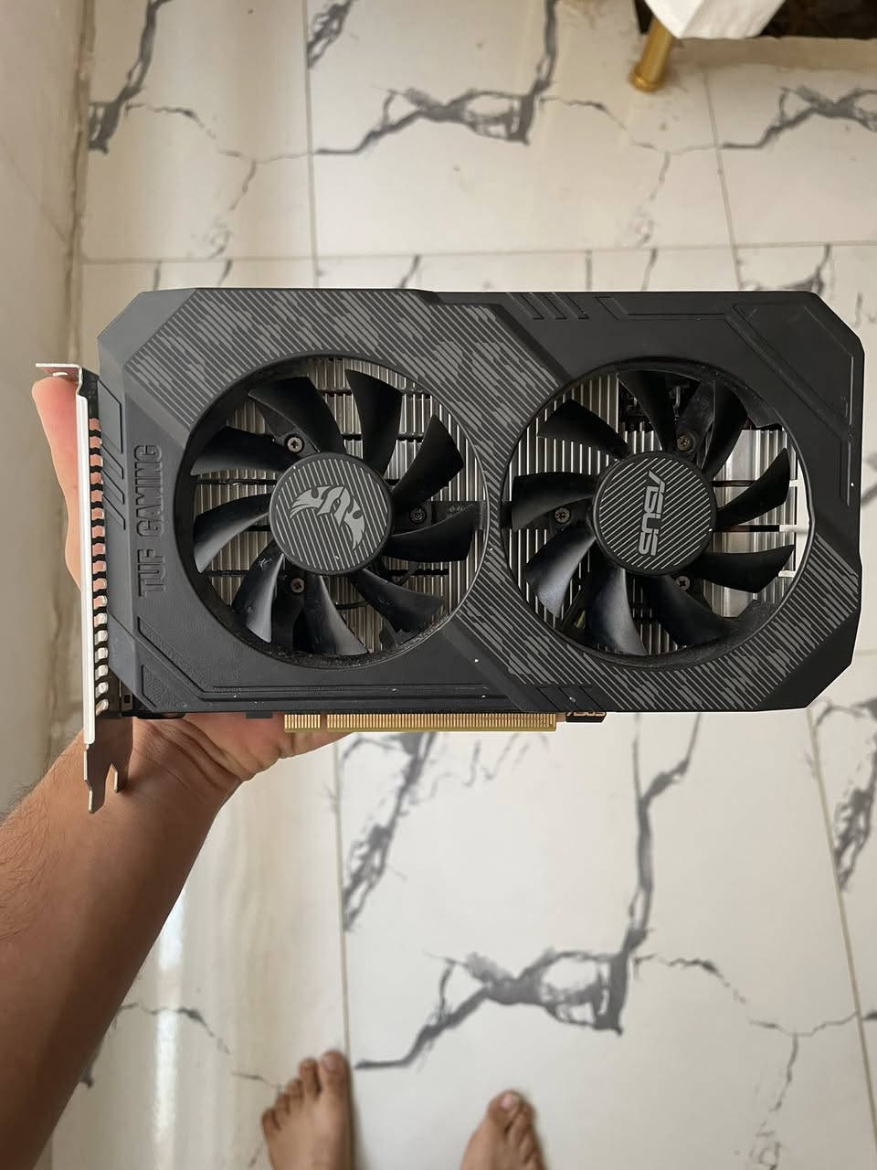 كرت شاشه GTX 1660super OC
براند Asus
أقصى درجة حرارة : 75 حرارة
مبدل معجون من براند Mx-4
وياه كارتونه + كرت الضمان
يحتاج منفذ طاقة 
السعر:150 الف 🔒 
وتوصيل بغداد (5) محافظات (6)
تواصل:-***********
