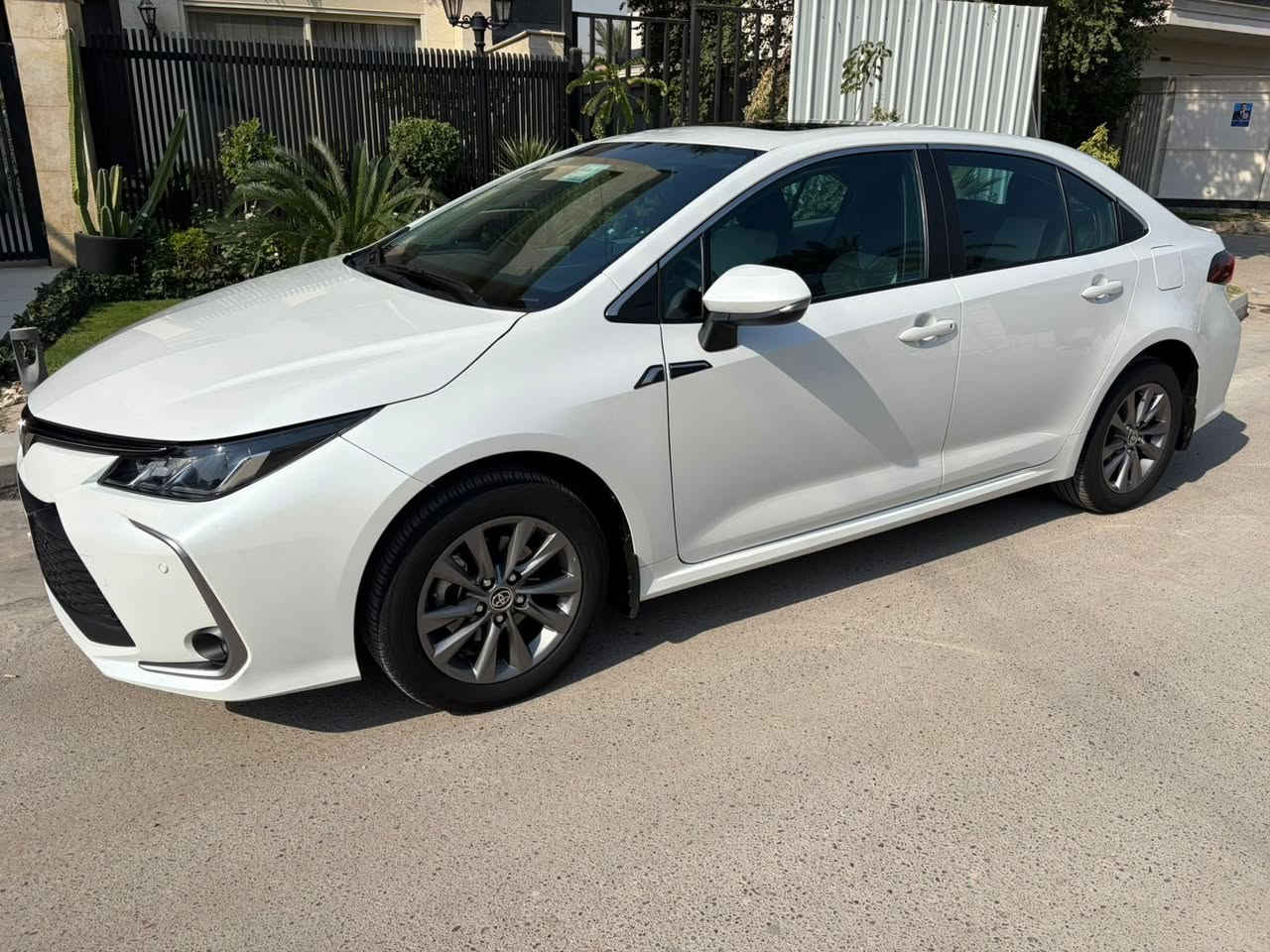 كورلا 2024 شركة ساز SAS
ماشيه 16000km 
مكانه المنصور 
الاستفسار ***********
