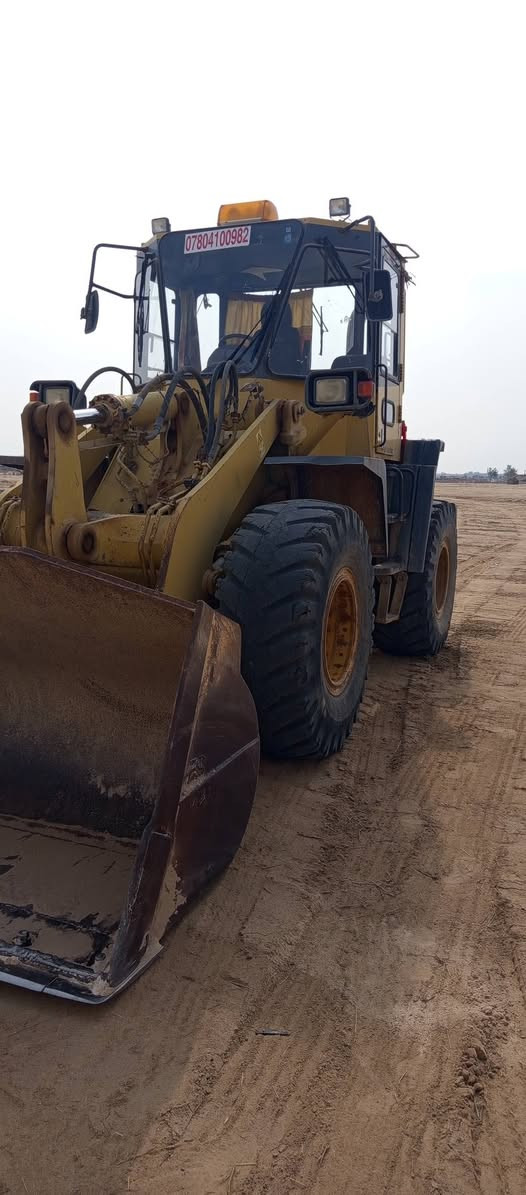 للبيع شفل كوماتسو   الاستفسار ***********
