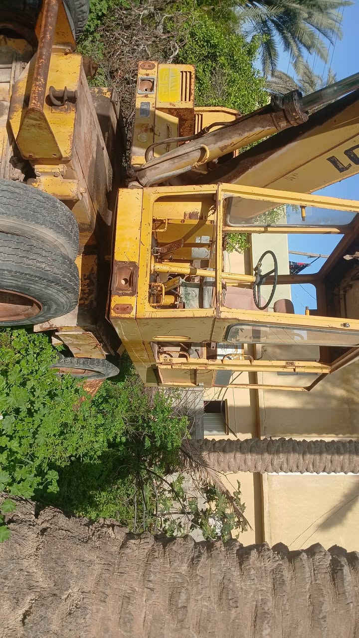 حفاره لبهير ٩٠١تاير محرك جديد رفع جيد تريد تاير او تقسيم مال هوا للاستفسار على الرقم ***********
