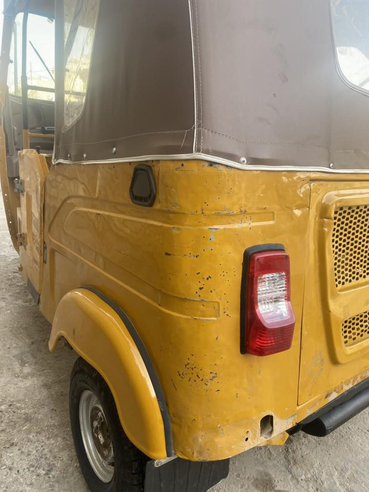 السلام عليكم تكتك موديل ٢٠٢١ طابه بنهايت ال٢٠ مابيه لا صبغ ولا معجون
تكتك مكينه مالتها ناعمه تخبل تجفيت جديد 
بكاني بغداد الكماليه سعر 6900 وبيها مجال قليل 
الاتصال ***********
