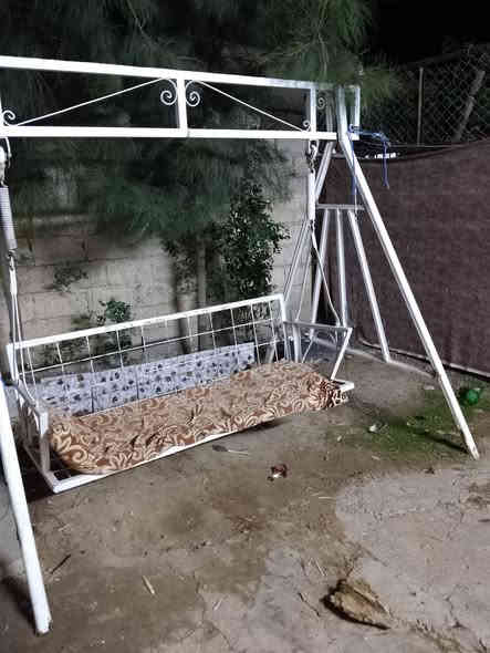 البيع السعر 130وبيه مجال شي قليل 
***********
