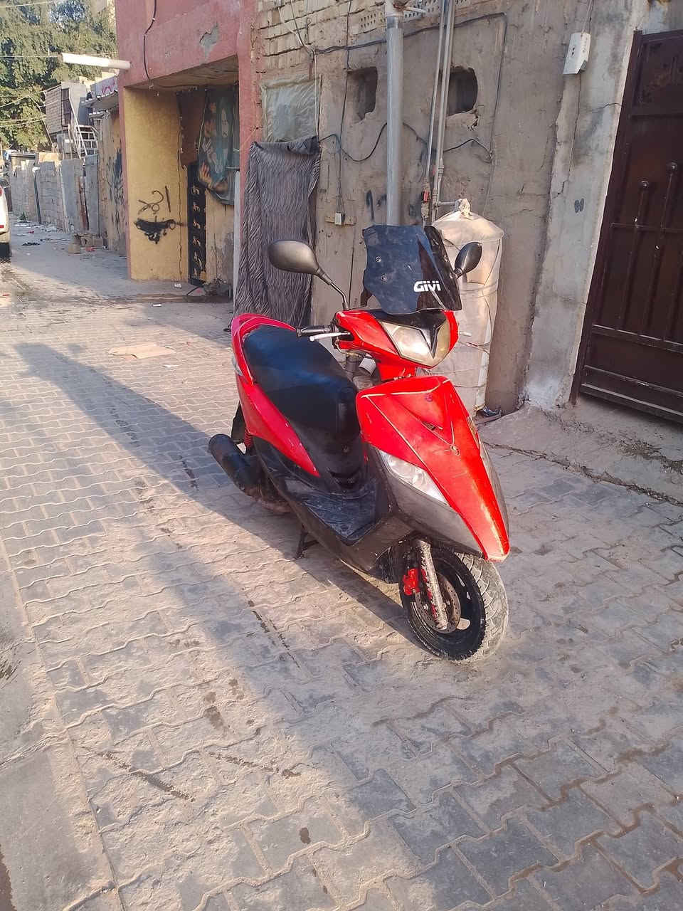 سلام عليكم ماكس ثعلب كامله مكمله فقط كيلو متر يرادله واير ب 5 الاف كفراته ختم واحد كهربايات كله شغاله مكينه خرسه نكره بكل وقت لا تنقيص ولا تبخير دراجه كلش ناعمه سلف هندر مراوس بكير حسب الاتفاق او دراجه ثانيه واتساب ***********
