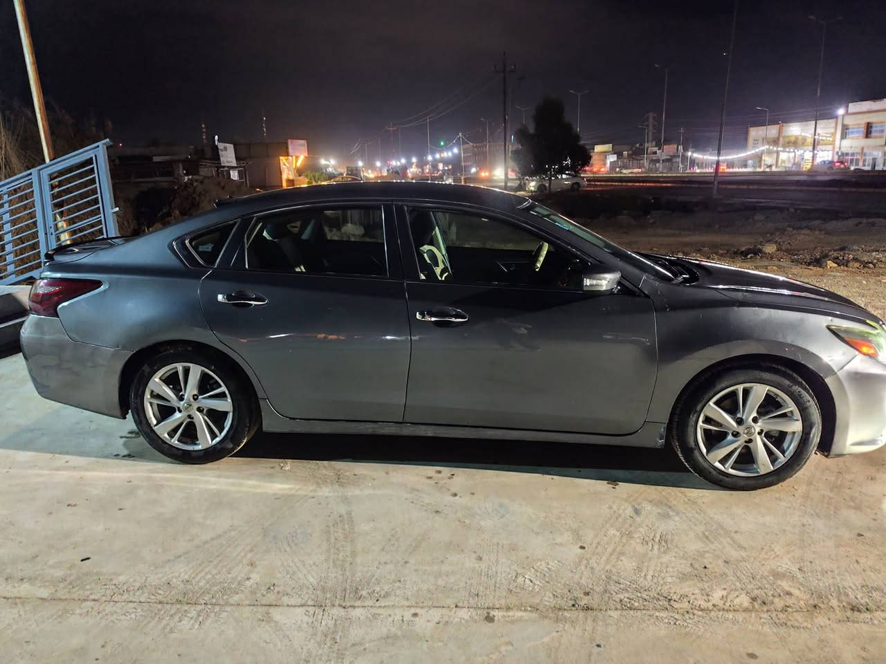 نيسان التيما موديل 2016
فئة SV
وارد امريكي و ضربته بالصندوق 
كير و مكينه و تبريد خير من الله 
السعر 125
الي ايريد يتواصل ع الرقم 
***********
