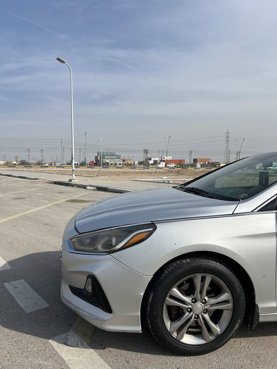 لسلام وعليكم سياره مكفوله سوناتا مديل 2018وارد امريكي بيه صبغ اربع قطع مكينه ٢٤٠٠جي دي اي جاهزه سياره بيه حادث خفيف كلش  بلهلال الخلفي داخل جلد جوزي  نص فول حداده جديده تبريد شغال سنويه منتهيه صارله شهر سياره حره مكان السياره بصره الزبير 
الهاتف ***********
السعر ١٢٢ وبيه مجال 
 مامتواجد ع ماسنجر
