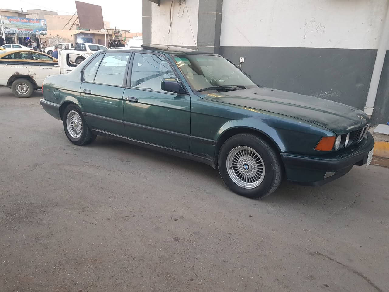 بي ام 700 للبيع او مراوس بهارطب سعر 55 وبيها مجال سياره معمره جديد غرفه جديده تبريد ثلج  ***********
