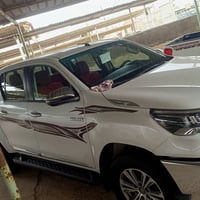 تويوتا هايلوكس • ٢٠٢٥ • ماشيه ٢٩٠٠٠